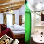 Hotel Medrazerhof 3*